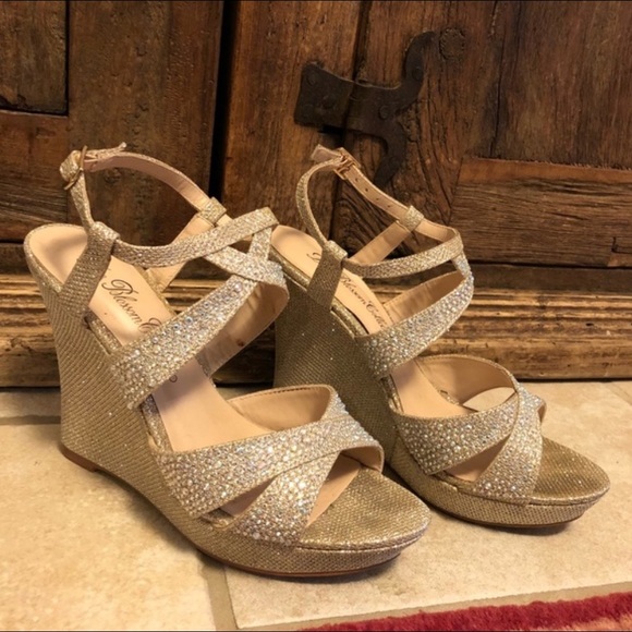 champagne wedges for wedding